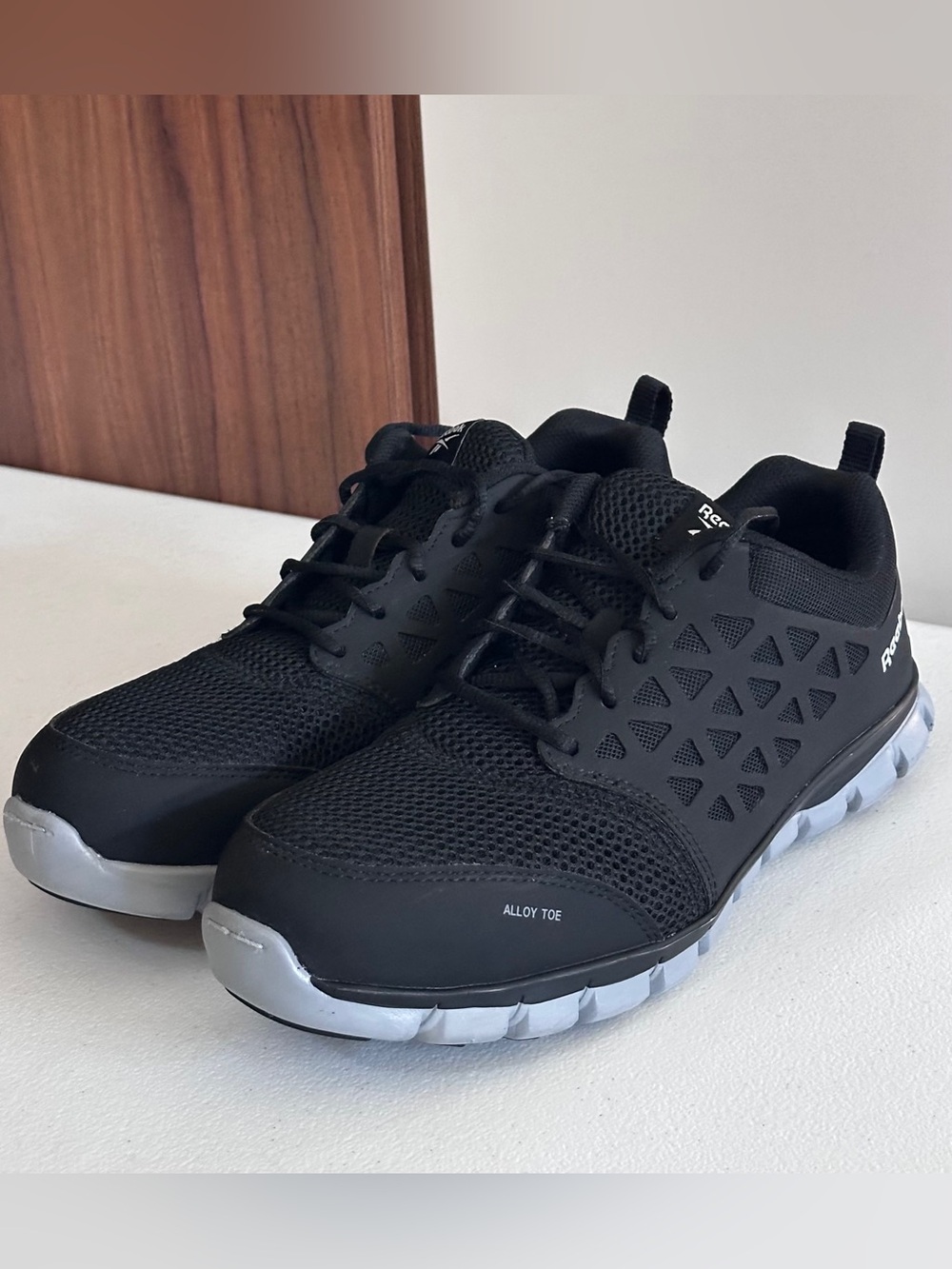 UNISEX Reebok Sublite Cushion Alloy Toe Work Shoes MEN’S 10W - WO’s 12W